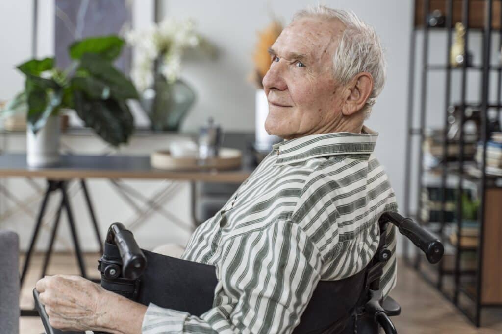 side view senior man wheelchair - Sillón Element - Sillón para personas mayores